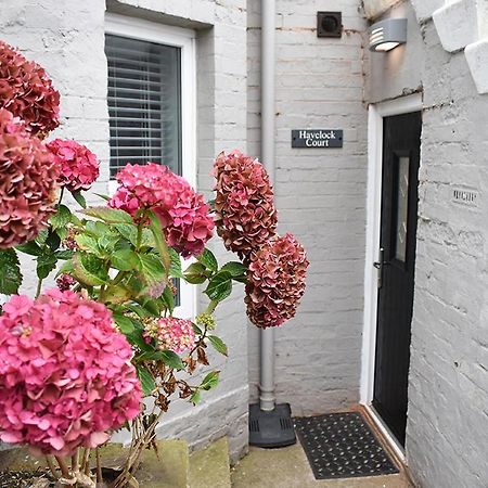 Havelock Court Apartment Whitby Exteriör bild